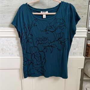 Large Whbm White House Black Market Teal Floral Short Sleeve Top embroidered